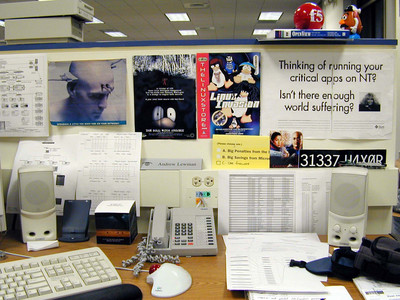 2001-10-18-techtarget-my-desk2.jpg